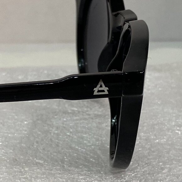 AIRE Nuleus Unisex Sunglasses Black Frame Black Tint NWT - Picture 5 of 15